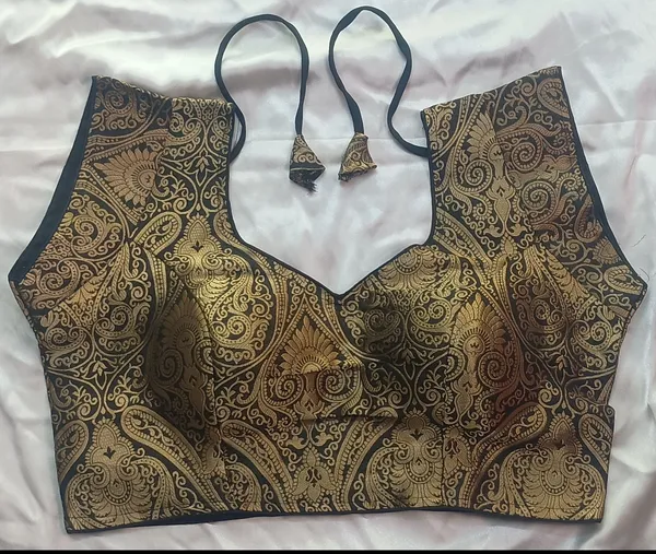 Black_Premium_Crazy_Attires_V_Neck_Blouse_For_Women