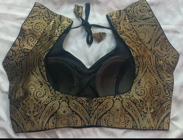 Black_Premium_Crazy_Attires_V_Neck_Blouse_For_Women