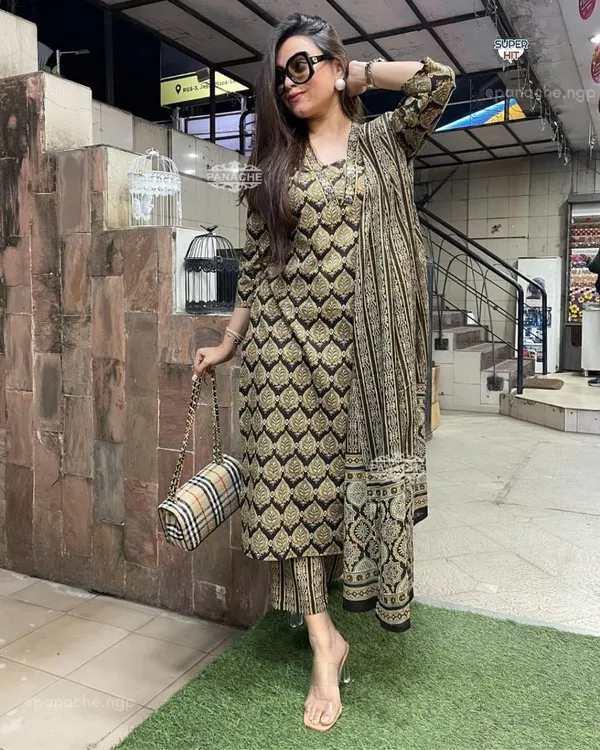 New_Straight_Black_Kurta_Set_With_New_Style_In_Saganeri_Block_Print