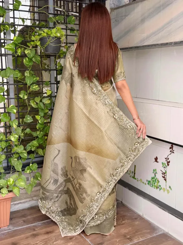 Beautiful_Light_Grey_Hansawar_Glass_Organza_Blend_Of_Digital_Print_Embroidered_Work