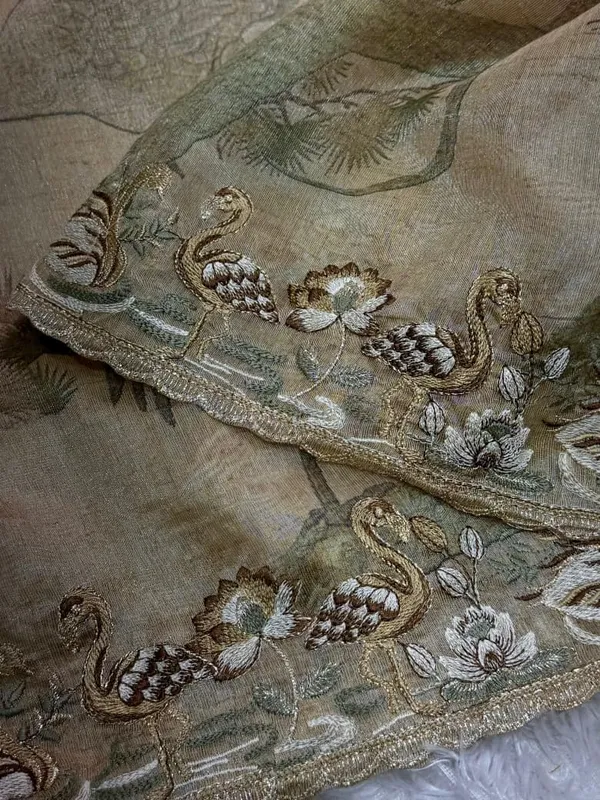 Beautiful_Light_Grey_Hansawar_Glass_Organza_Blend_Of_Digital_Print_Embroidered_Work