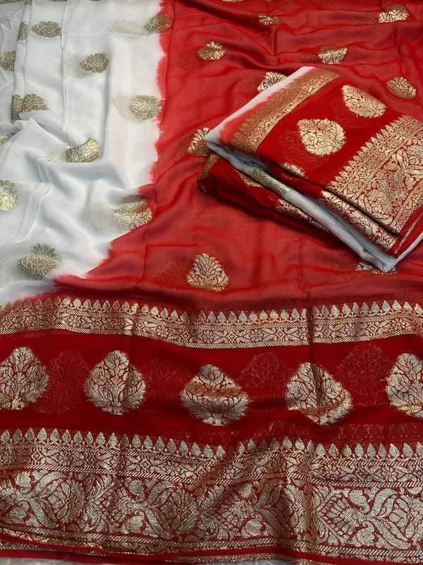 White_Viscose_Georgette_Saree_With_Rich_Red_Pallu_Contrast_Blouse