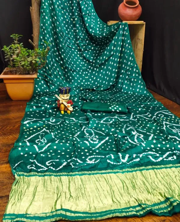 Gaji_Silk_Original_Bandhani_Saree_With_Pure_Lagadi_Patta_Peacock_Green