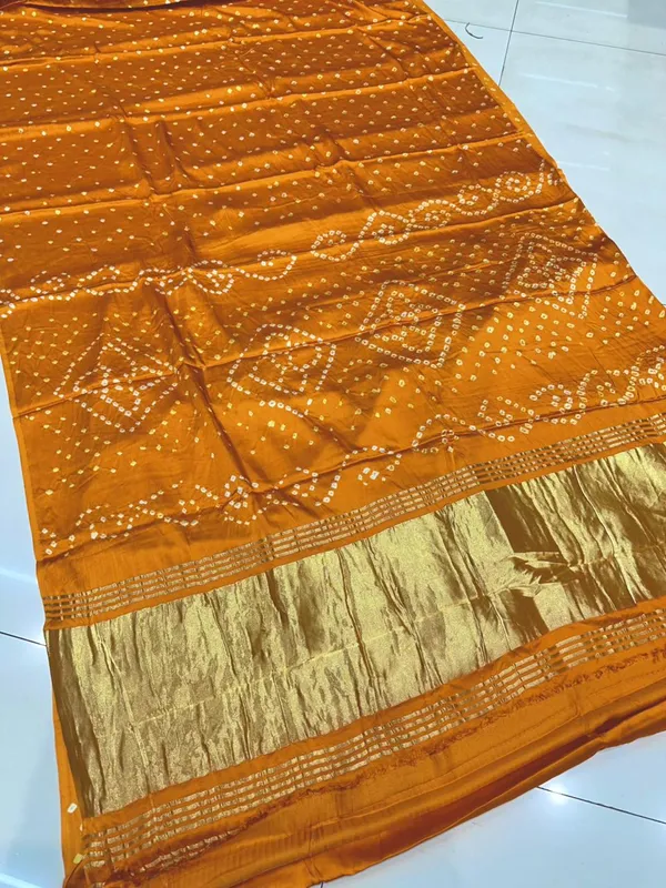 Gaji_Silk_Original_Bandhani_Saree_With_Pure_Lagadi_Patta_Gold