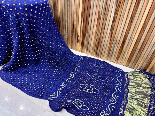 Gaji_Silk_Original_Bandhani_Saree_With_Pure_Lagadi_Patta_Blue