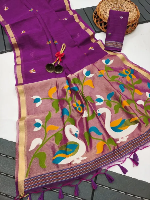Meenakari_Woven_Linen_Silk_Saree_With_Jamdani_Pallu_Swan_Motif_Paithani_Fusion_Saree_Deep_Magenta