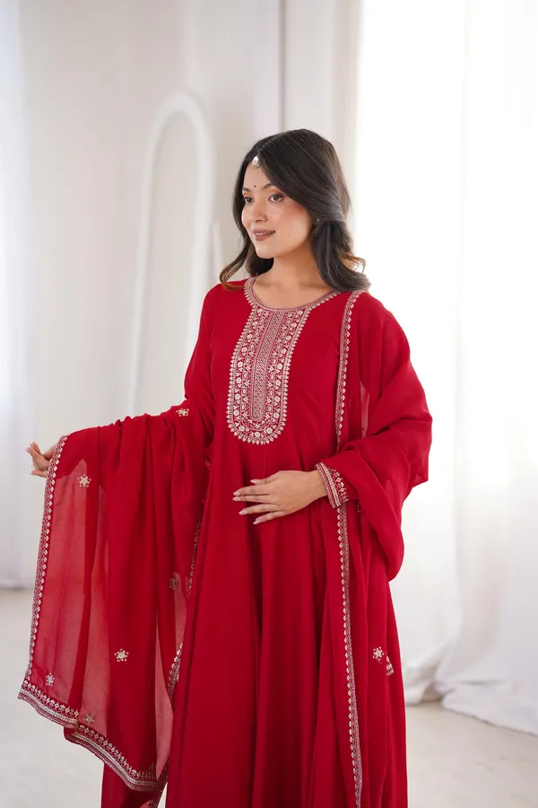 Heavy_Pure_Vichitra_Silk_Fabric_With_Full_Kali_Pattern_Anarkali