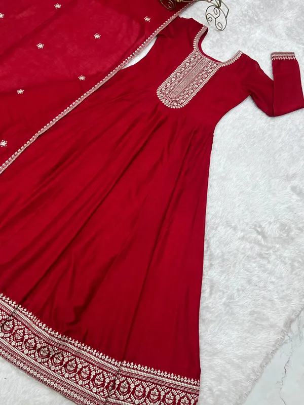Heavy_Pure_Vichitra_Silk_Fabric_With_Full_Kali_Pattern_Anarkali