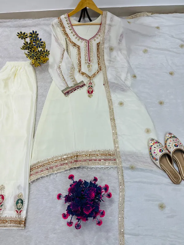 Festival_Ethnic_Outfit_Sequence_Embroidery_On_Silk_Fabric_Top_And_Plazzo_With_Dupatta_Set