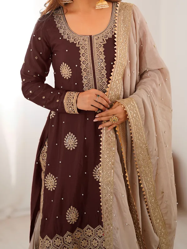 Vastrahut_Ethnic_Motifs_Embroidered_Sharara_Set_With_Dupatta_Maroon