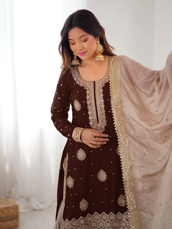 Vastrahut_Ethnic_Motifs_Embroidered_Sharara_Set_With_Dupatta_Maroon