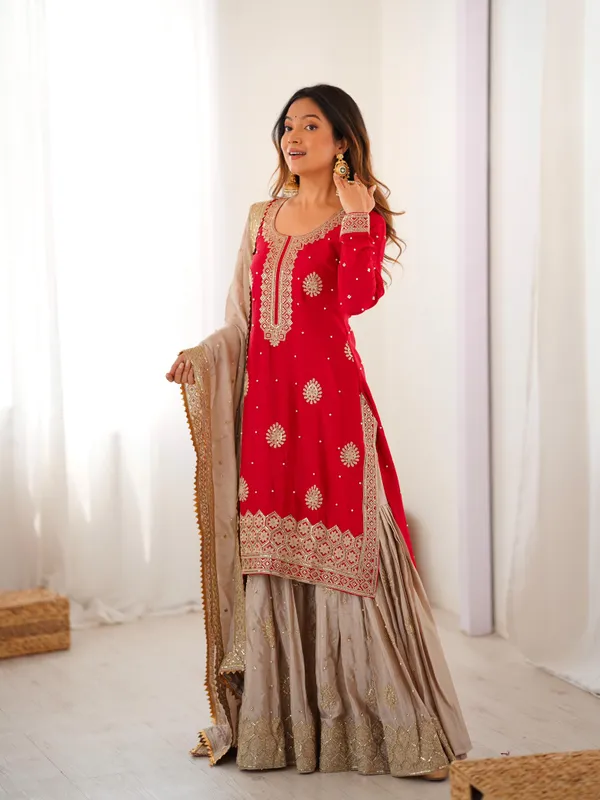 Vastrahut_Ethnic_Motifs_Embroidered_Sharara_Set_With_Dupatta_Red