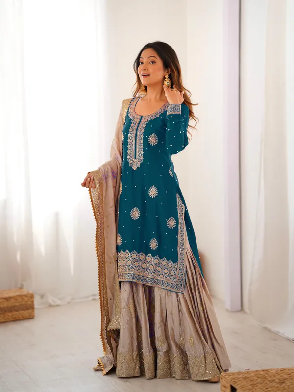 Vastrahut_Ethnic_Motifs_Embroidered_Sharara_Set_With_Dupatta_Teal