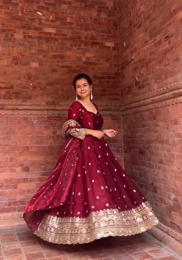 Embroidered_Pure_Fendy_Silk_Anarkali_Referring_To_The_Heavy_Silk_Style_Fabric_And_Gold_Zari_Sequin_Work