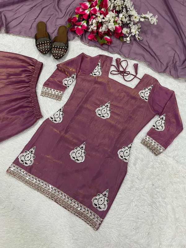 Designer_Pakistani_Style_Party_Wear_Fendy_Silk_Top_Palazzo_And_Dupatta_Set_Metalic_Pink