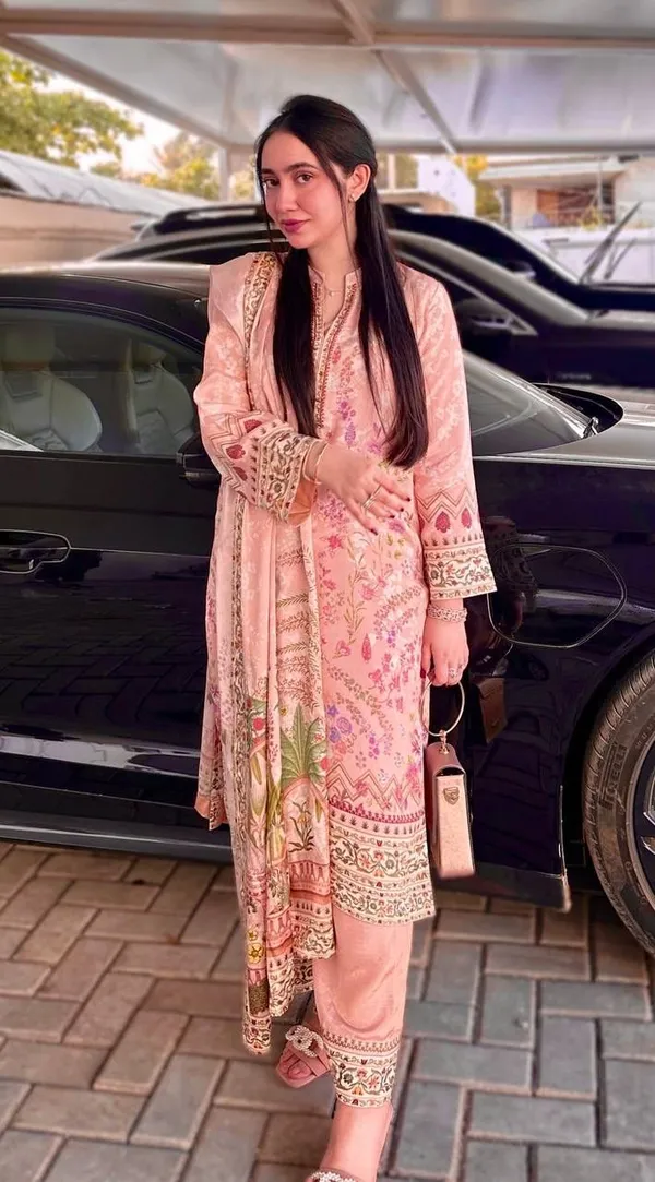 New_Ready_To_Wear_Collection_Fancy_Printed_Kurti_With_Beautiful_Bottom_And_Attractive_Dupatta