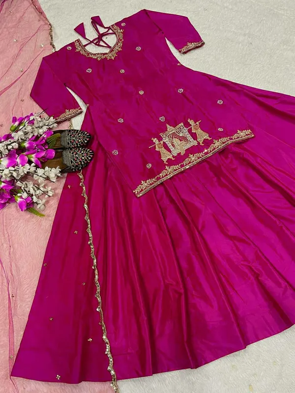 Natural_Crepe_Silk_Flared_Top_Lehenga_Set_With_Heavy_Sequence_Embroidery_Pink