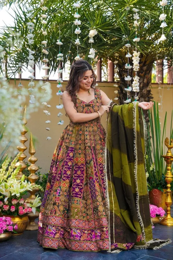 Exquisite_Printed_Chinon_Wedding_Gown_Set_Mehandi
