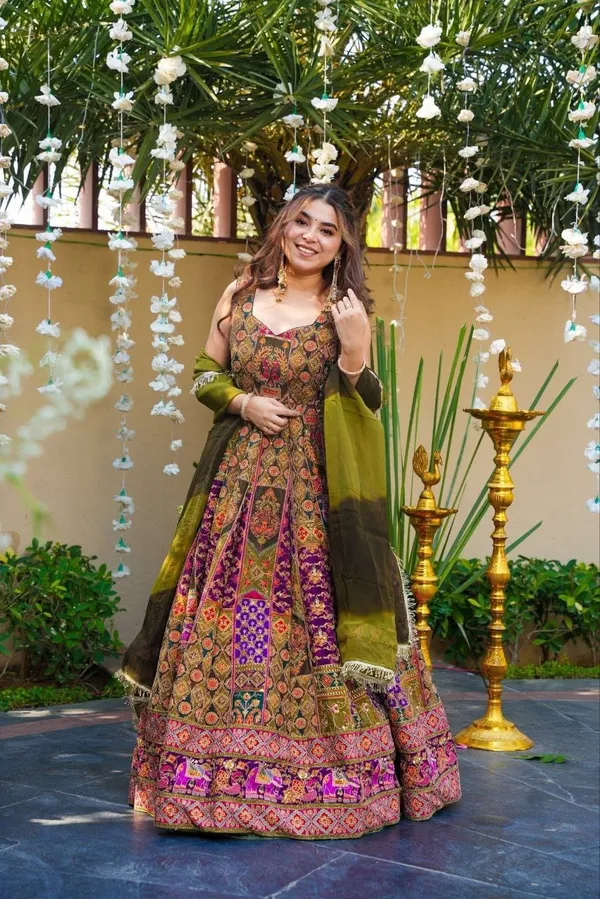 Exquisite_Printed_Chinon_Wedding_Gown_Set_Mehandi