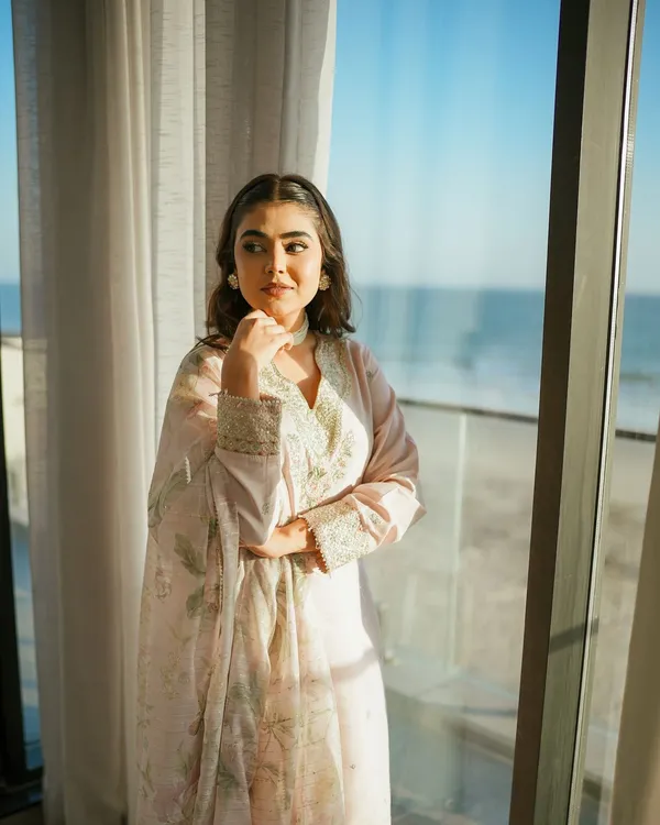 Pakistani_Style_Palazzo_Salwar_Suit_Signer_Party_Wear_Look_Pure_Natural_Crepe_Silk