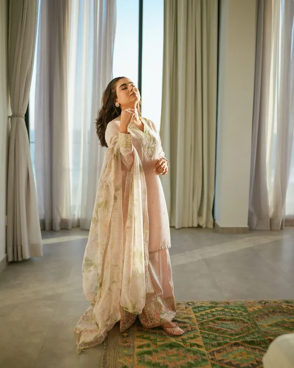 Pakistani_Style_Palazzo_Salwar_Suit_Signer_Party_Wear_Look_Pure_Natural_Crepe_Silk