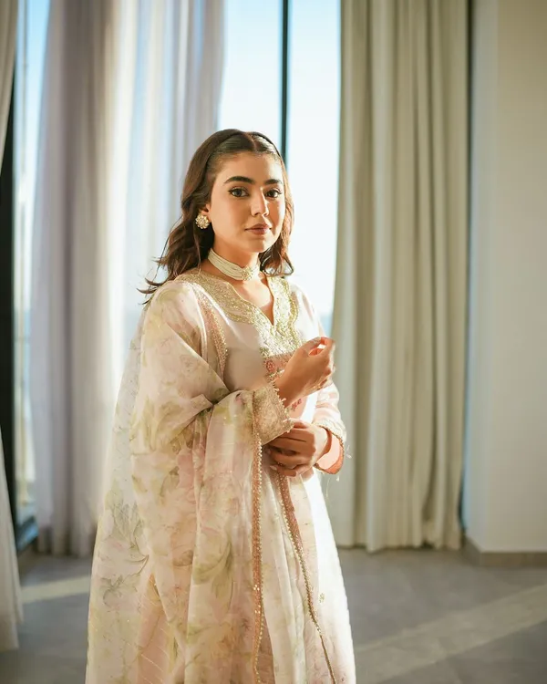 Pakistani_Style_Palazzo_Salwar_Suit_Signer_Party_Wear_Look_Pure_Natural_Crepe_Silk
