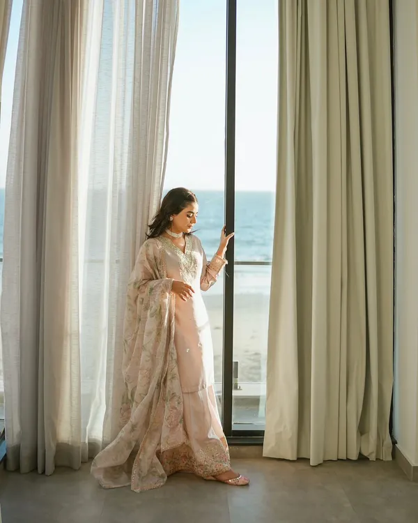 Pakistani_Style_Palazzo_Salwar_Suit_Signer_Party_Wear_Look_Pure_Natural_Crepe_Silk