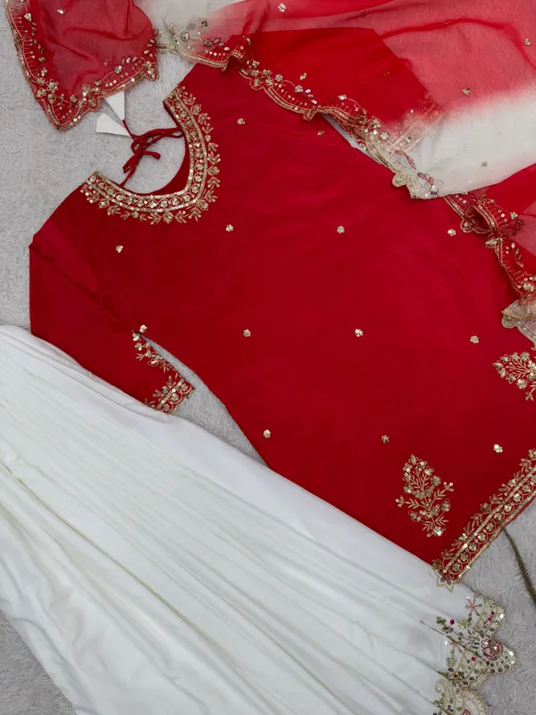 Embroidered_Pakistani_Sharara_Suit_With_Organza_Dupatta_Red