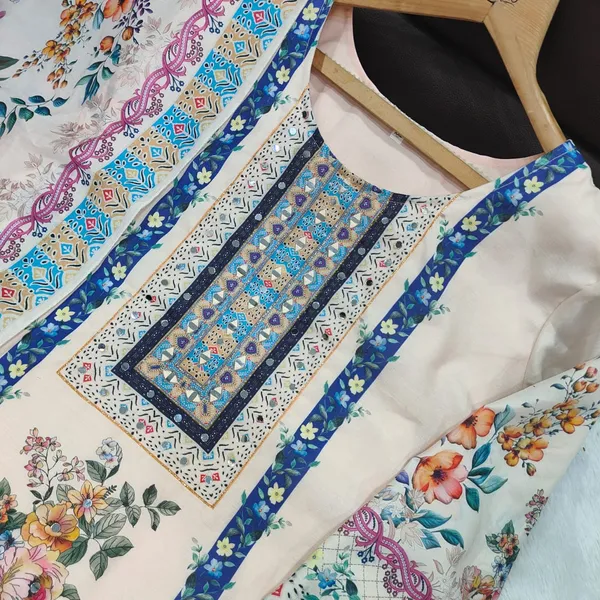 Elegant_Floral_Muslin_Suit_Set_Is_Ready_For_Occasions_Cream