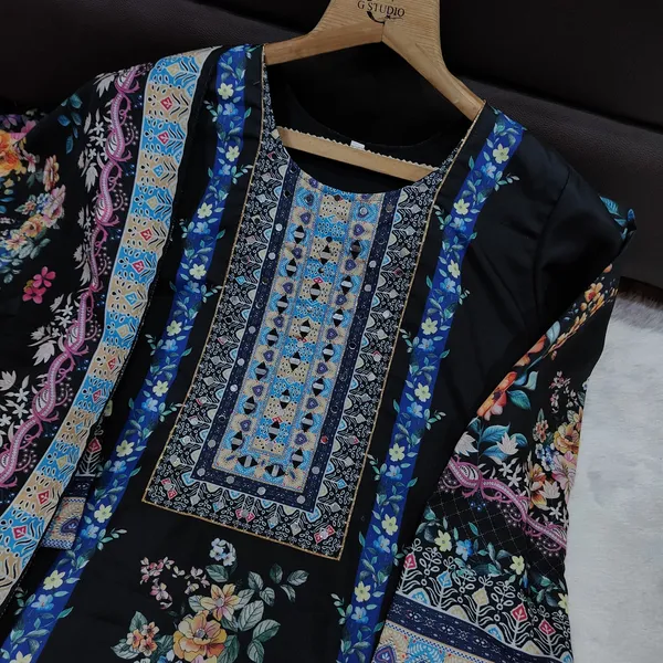 Elegant_Floral_Muslin_Suit_Set_Is_Ready_For_Occasions_Black