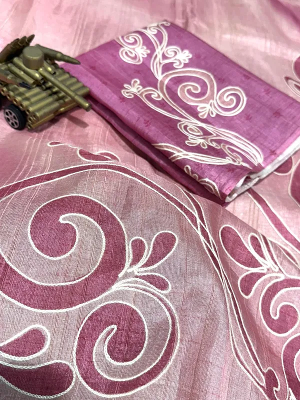Linen_Cotton_Coorg_Saree_With_Kantha_Hand_Position_Work_Pink