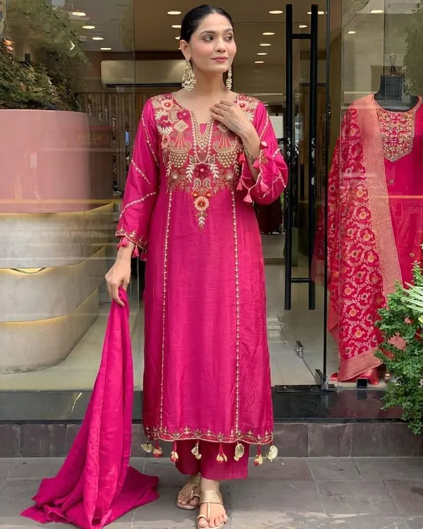 Women_Pure_Viscose_Chanderi_Silk_Kurta_Sets_Pink
