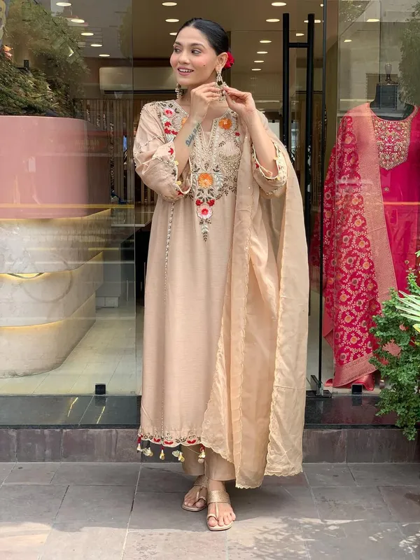 Women_Pure_Viscose_Chanderi_Silk_Kurta_Sets_Light_Beige
