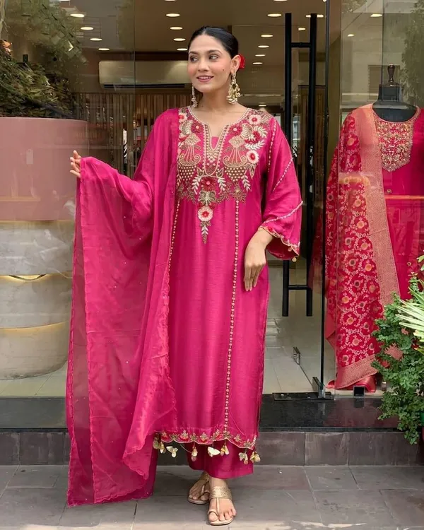 Women_Pure_Viscose_Chanderi_Silk_Kurta_Sets_Red