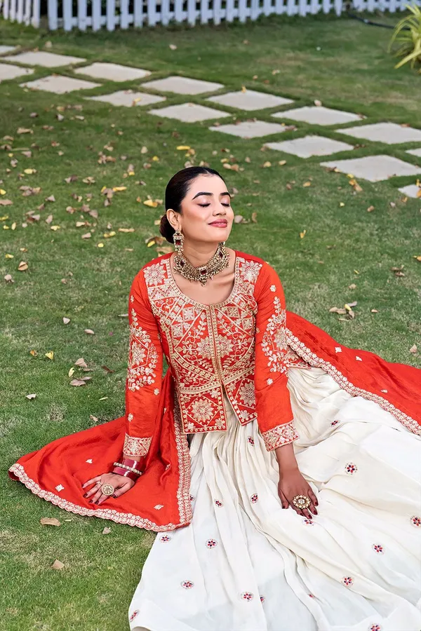 Pure_Tissue_Silk_Embroidered_Lehenga_Choli_Set_Red