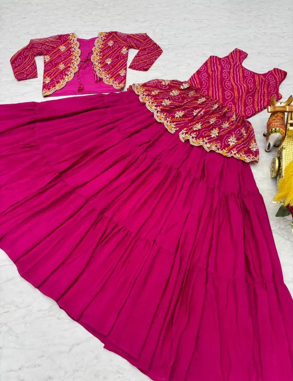 Embroidered_Bandhani_Chinnon_Lehenga_Crop_Top_Set_With_Ethnic_Jacket_Pink