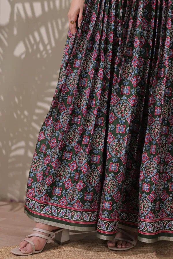 Beautifully_Flared_Gown_Designed_For_Effortless_Elegance_Blue