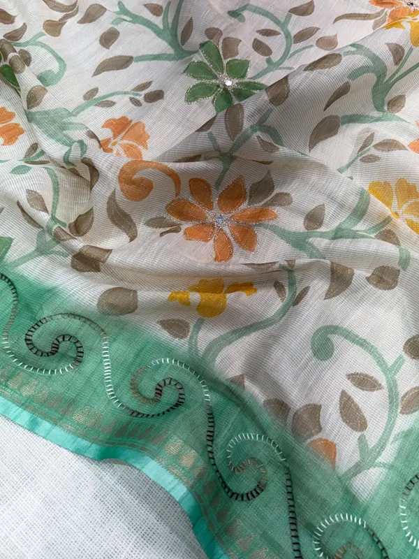 Designer_Print_In_Saree_With_Contrast_Printed_Blouse_Baby_Pink