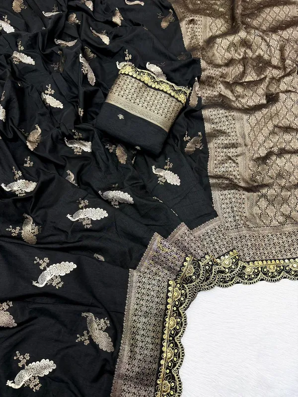 Kanchi_Borders_Meets_The_Tradition_Saree_Black