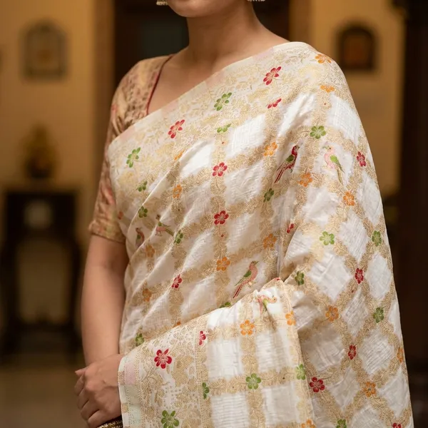 Pure_Soft_Khadi_Dolla_Silk_Bandhej_Saree_White