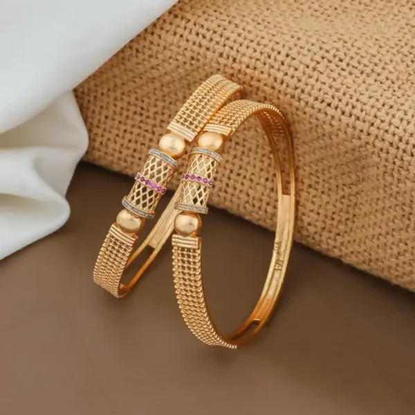Gold-Plated_Mesh_Chain_Bracelet_Set_With_Decorative_Beads