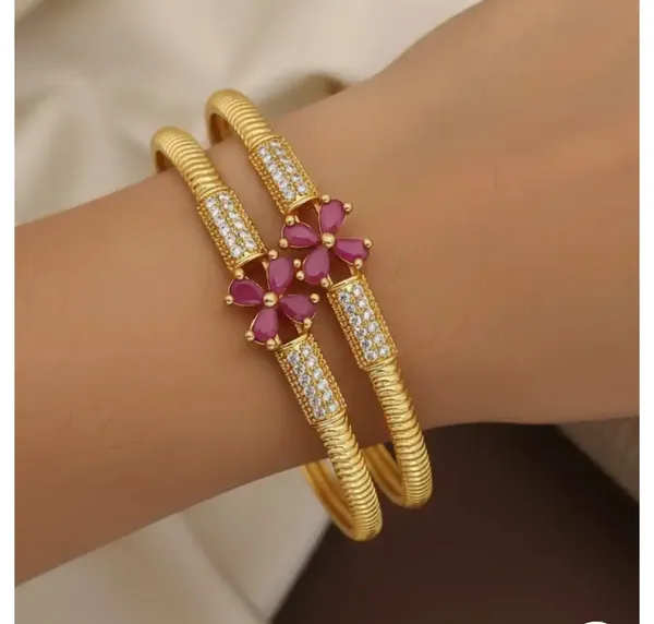 Gold-Plated_Floral_Pink_Stone_Bracelet_Set