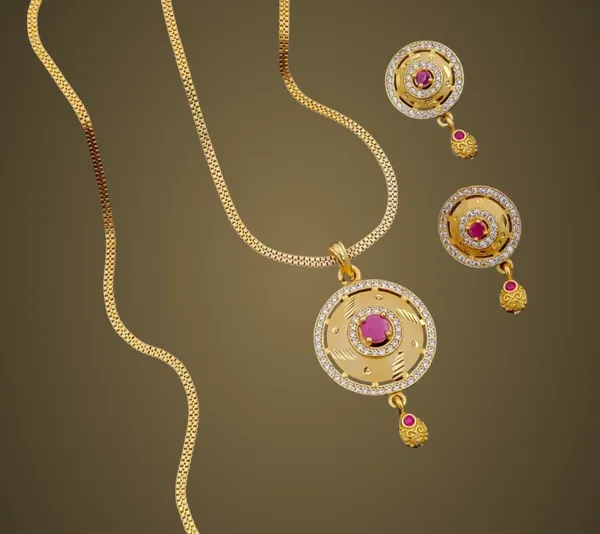 Traditional_Gold_Plated_Pendant_Set_With_Pink_Stone