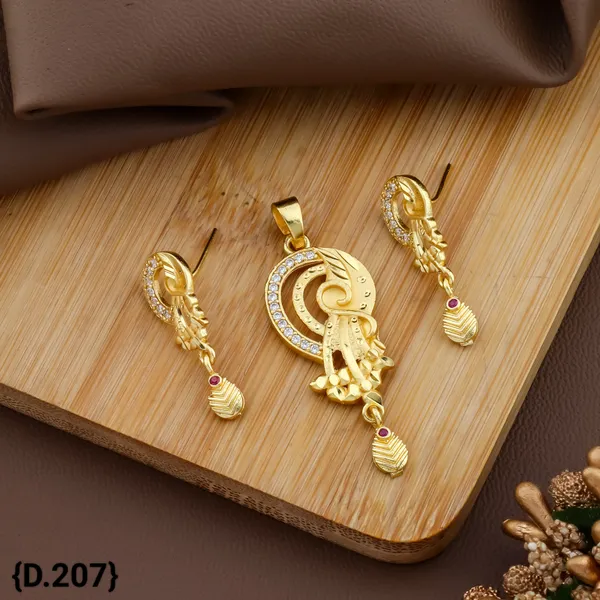 Stylish_Design_Pendal_Set_with_Chain_