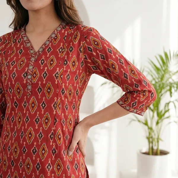 Maroon_Geometric_Print_Embellished_Vneck_Kurti