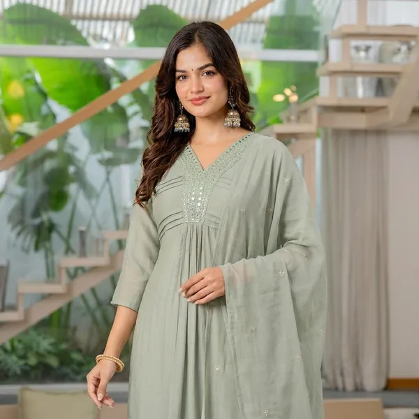 Designer_Green_Embroidered_Kurti_Set_With_Dupatta