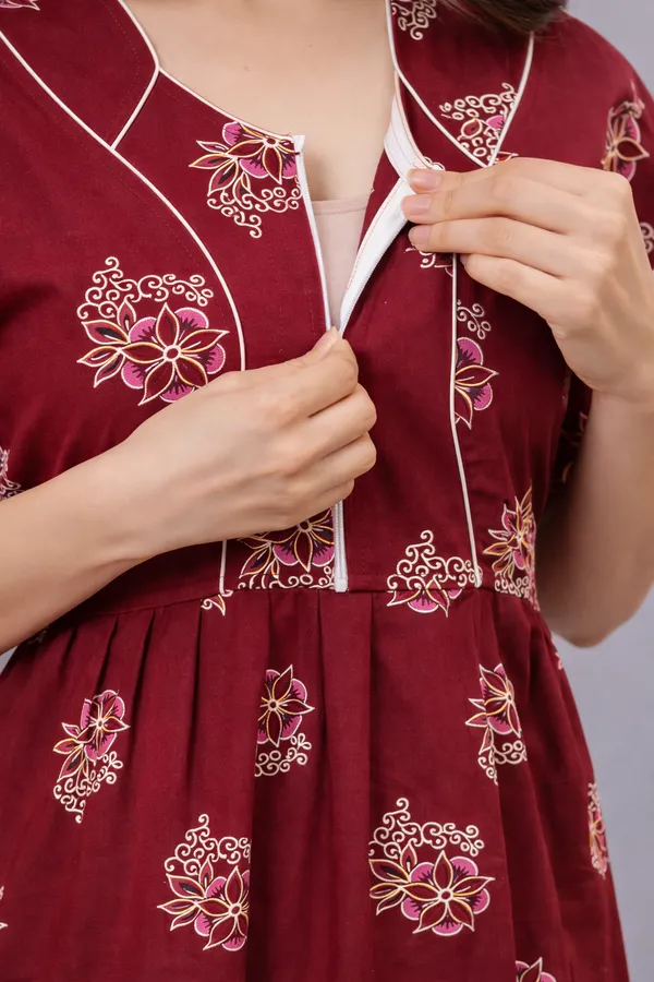 D_Vastra_Red_Zipper_Cotton_Nighty
