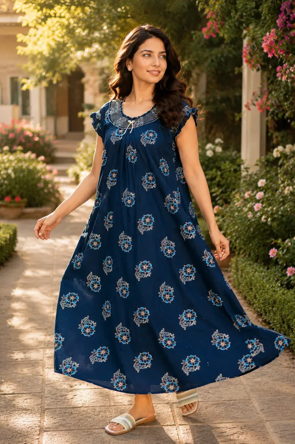 D_Vastra_Blue_Gauging_Stylish_Nighty
