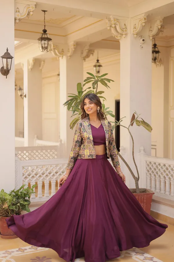Multicolor_Perfect_Ethnic_Wear_Readymade_Lehenga_Choli_With_Koti