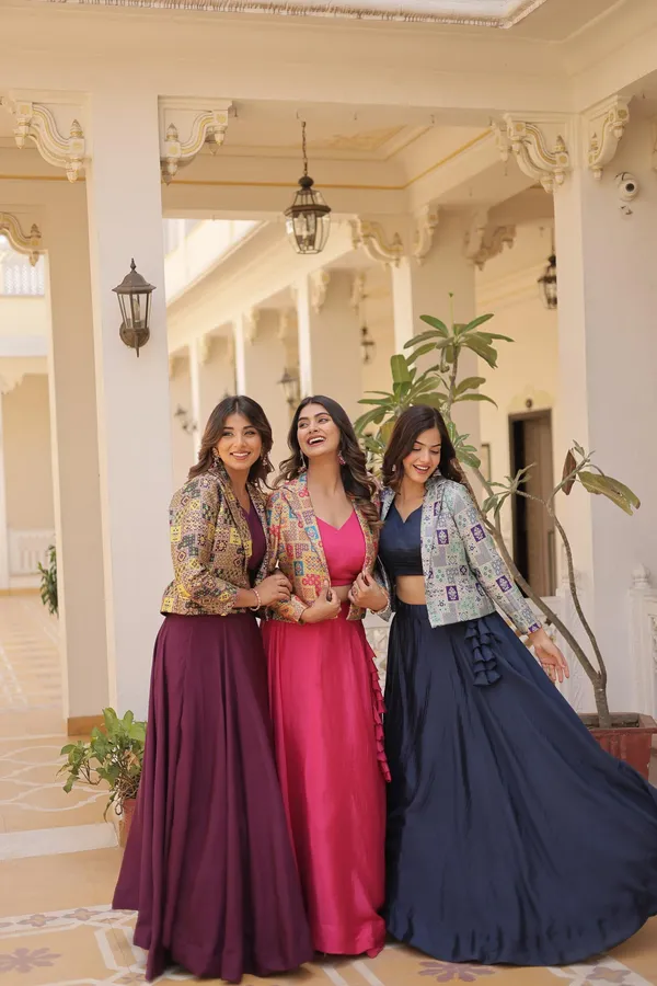 Multicolor_Perfect_Ethnic_Wear_Readymade_Lehenga_Choli_With_Koti